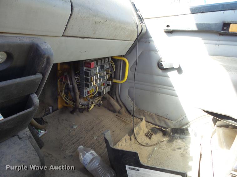 image for item K1100 2000 Freightliner FL80 truck chassis