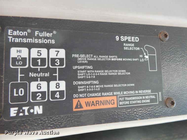 image for item K1100 2000 Freightliner FL80 truck chassis