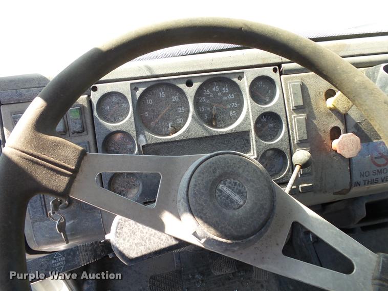 image for item K1100 2000 Freightliner FL80 truck chassis