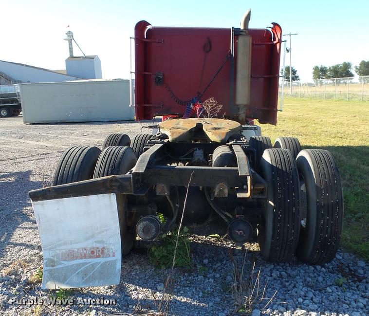 image for item K1103 1991 Freightliner FLD semi truck