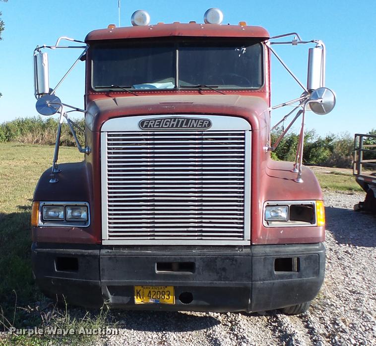 image for item K1103 1991 Freightliner FLD semi truck