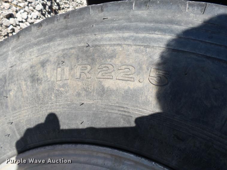 image for item K1103 1991 Freightliner FLD semi truck