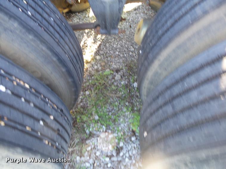 image for item K1103 1991 Freightliner FLD semi truck