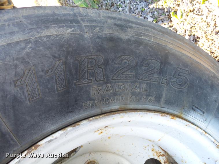 image for item K1103 1991 Freightliner FLD semi truck