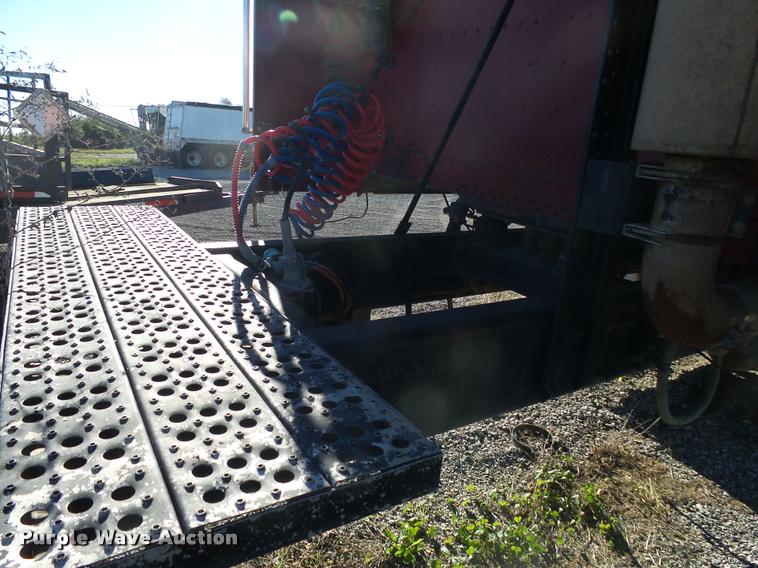 image for item K1103 1991 Freightliner FLD semi truck