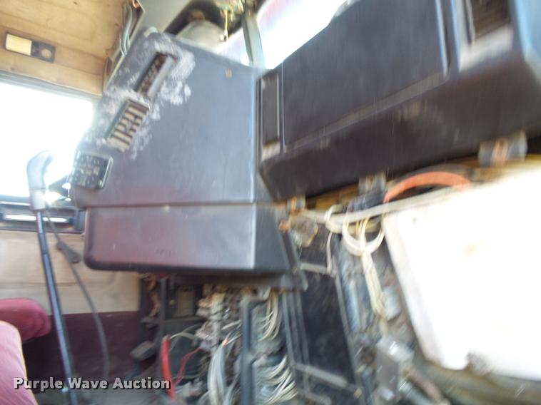 image for item K1103 1991 Freightliner FLD semi truck