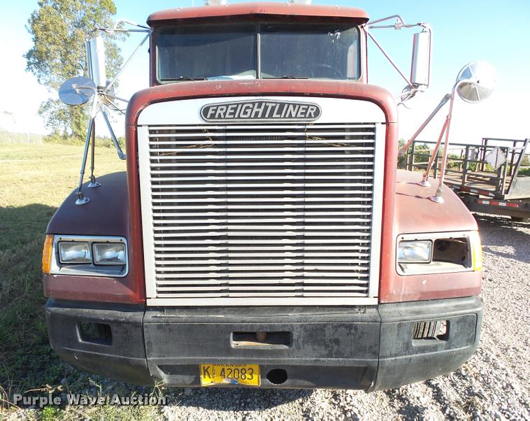 image for item K1103 1991 Freightliner FLD semi truck