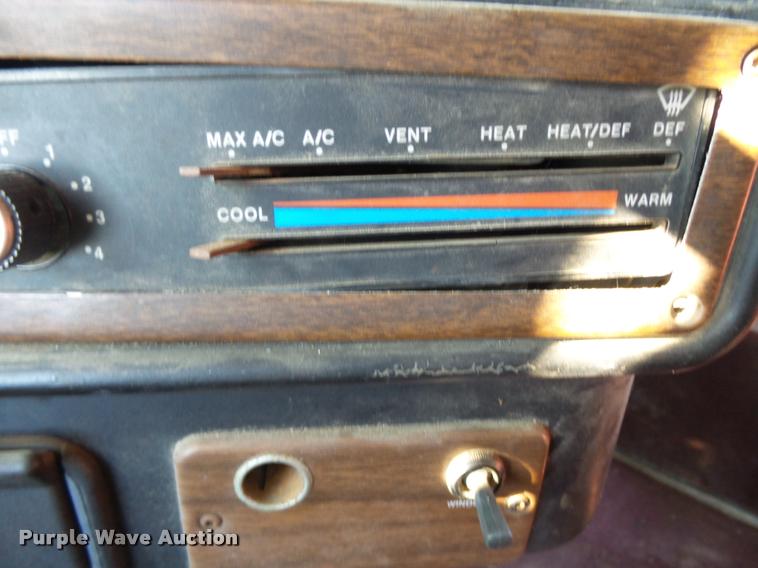 image for item K1103 1991 Freightliner FLD semi truck