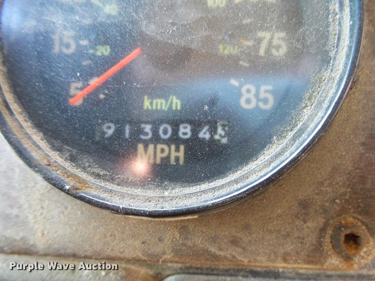 image for item K1103 1991 Freightliner FLD semi truck