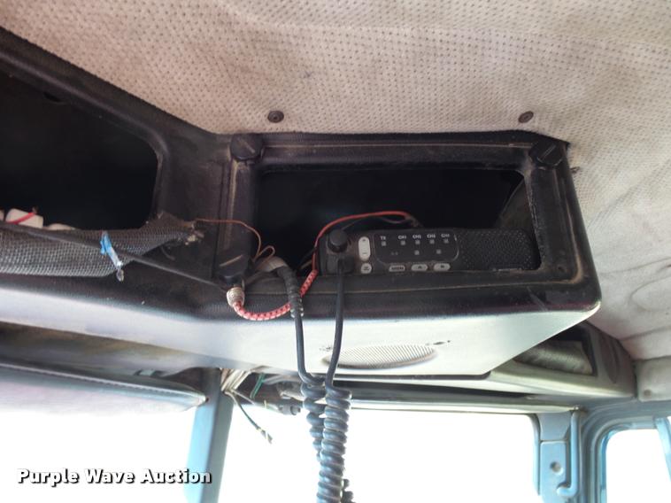 image for item K1103 1991 Freightliner FLD semi truck