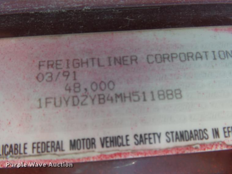 image for item K1103 1991 Freightliner FLD semi truck