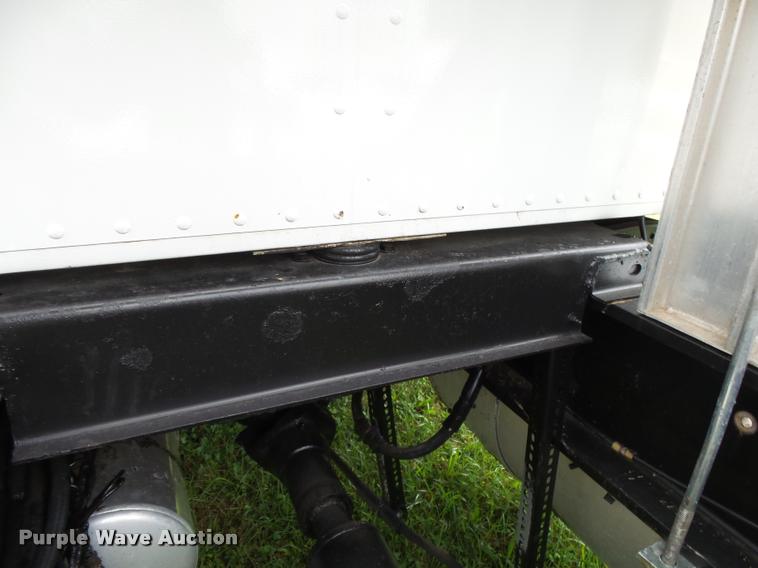 image for item K1129 1986 Peterbilt 359 semi truck