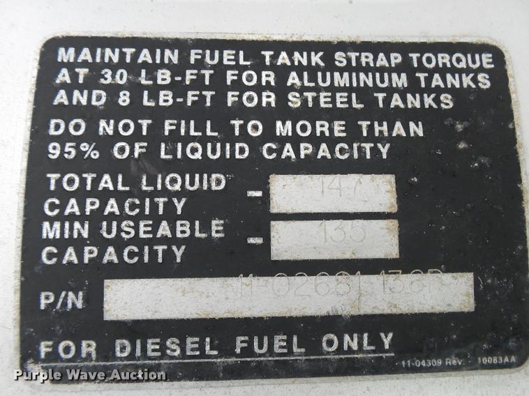 image for item K1129 1986 Peterbilt 359 semi truck