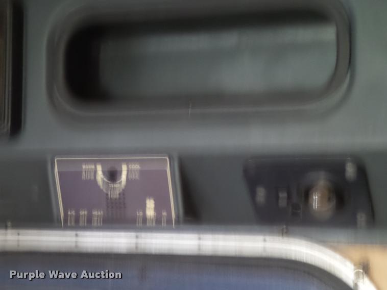 image for item K1129 1986 Peterbilt 359 semi truck