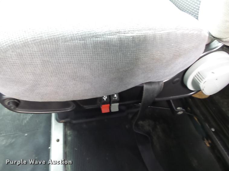 image for item K1129 1986 Peterbilt 359 semi truck