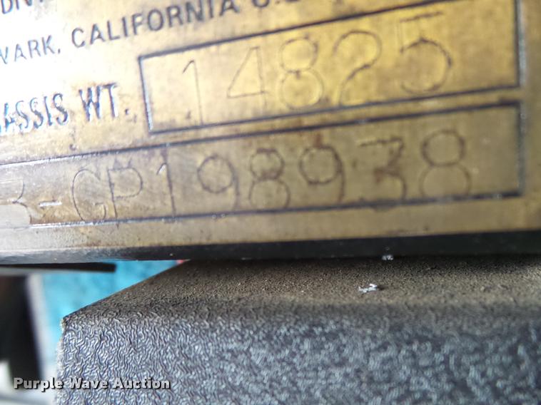 image for item K1129 1986 Peterbilt 359 semi truck