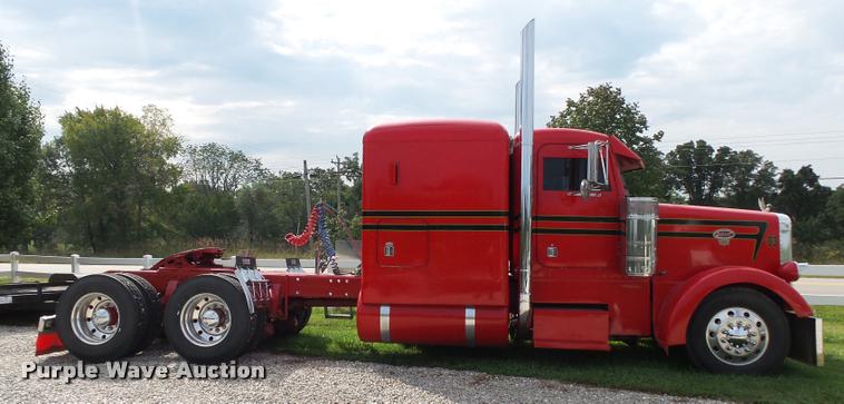 image for item K1130 1993 Peterbilt 379 semi truck
