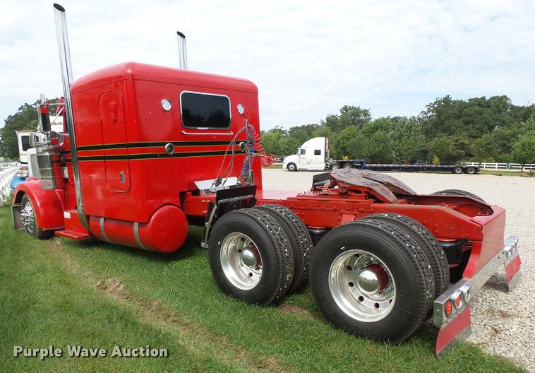 image for item K1130 1993 Peterbilt 379 semi truck