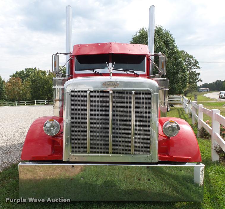 image for item K1130 1993 Peterbilt 379 semi truck