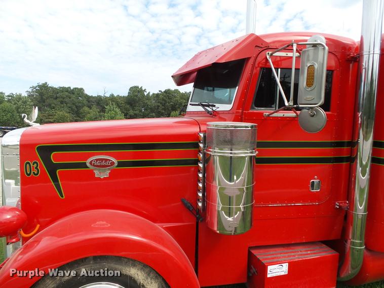 image for item K1130 1993 Peterbilt 379 semi truck