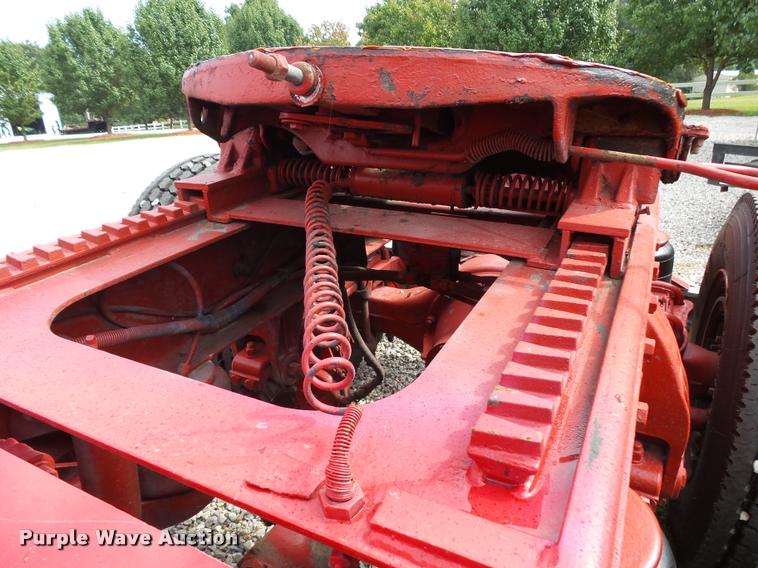 image for item K1130 1993 Peterbilt 379 semi truck