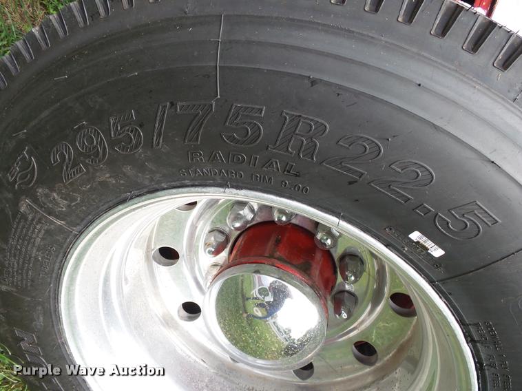 image for item K1130 1993 Peterbilt 379 semi truck