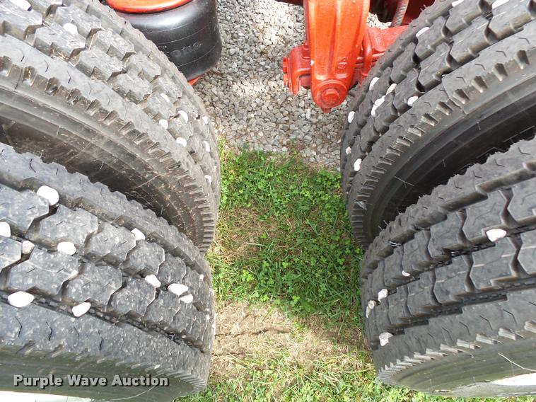 image for item K1130 1993 Peterbilt 379 semi truck