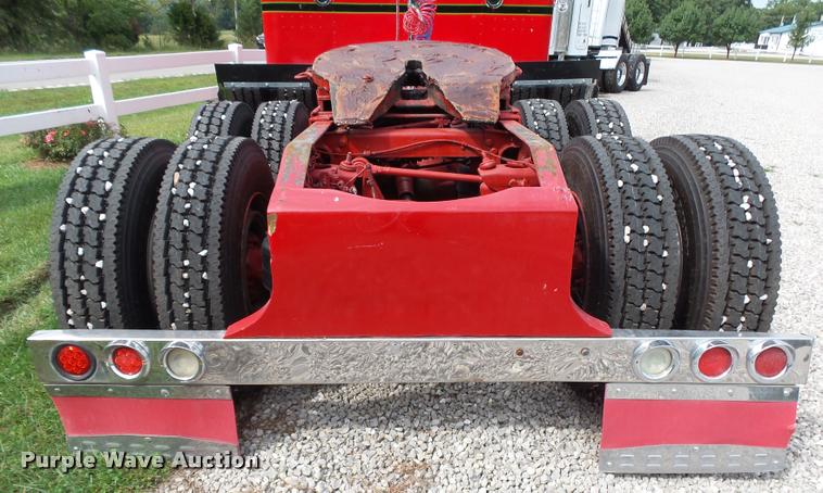 image for item K1130 1993 Peterbilt 379 semi truck