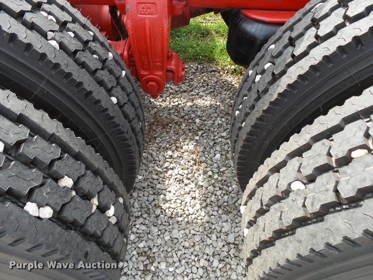 image for item K1130 1993 Peterbilt 379 semi truck