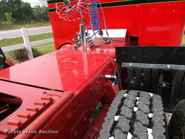 image for item K1130 1993 Peterbilt 379 semi truck