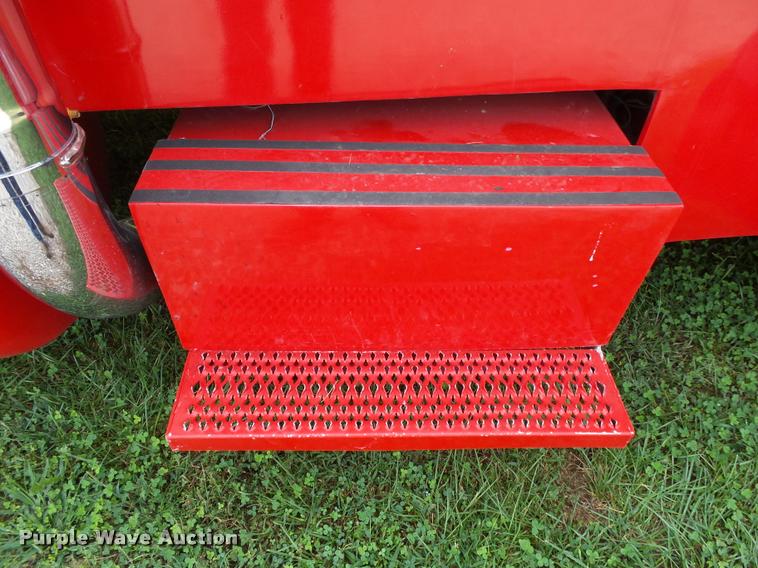 image for item K1130 1993 Peterbilt 379 semi truck