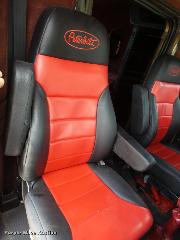 image for item K1130 1993 Peterbilt 379 semi truck