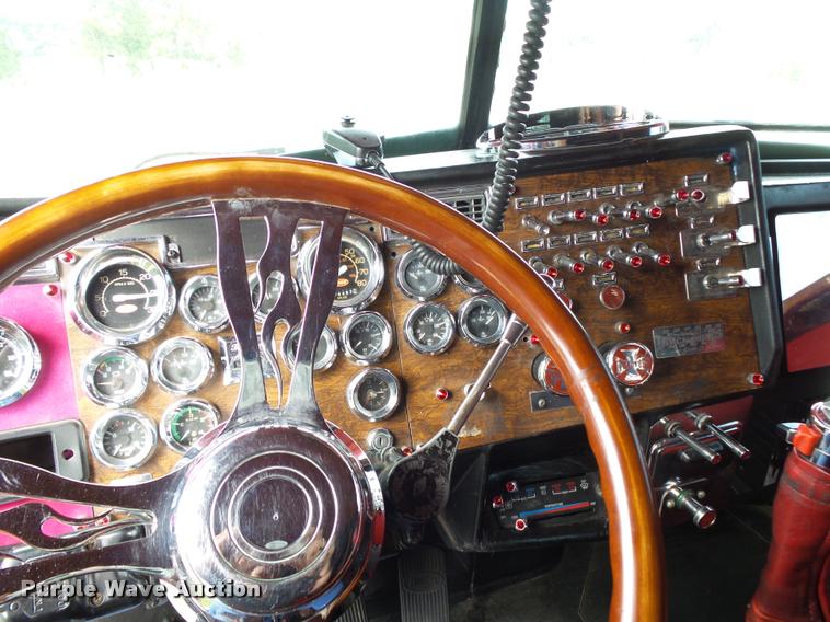 image for item K1130 1993 Peterbilt 379 semi truck