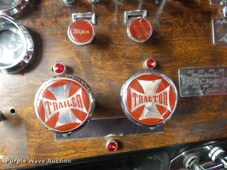 image for item K1130 1993 Peterbilt 379 semi truck