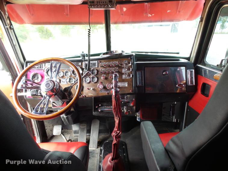 image for item K1130 1993 Peterbilt 379 semi truck