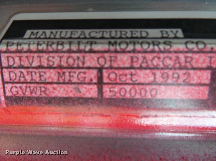 image for item K1130 1993 Peterbilt 379 semi truck