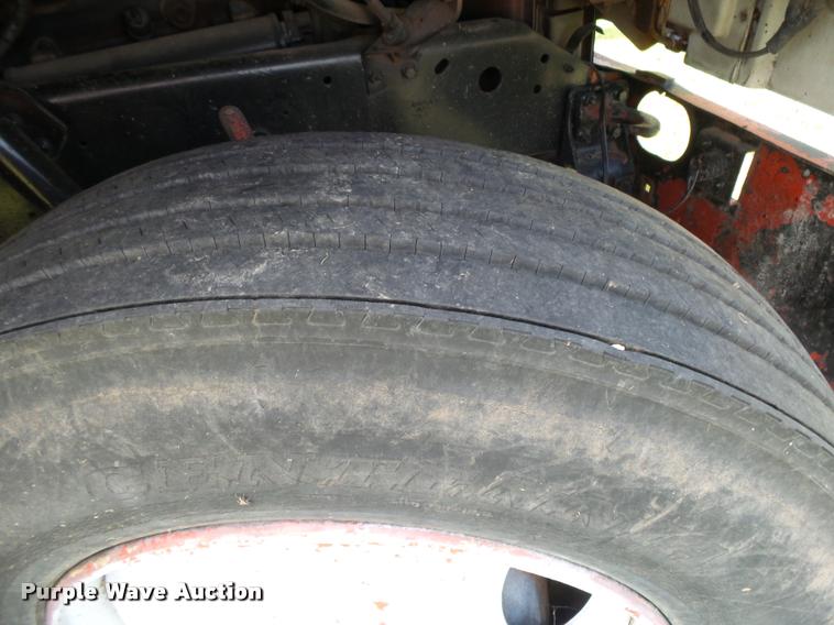 image for item K1134 1981 International semi truck