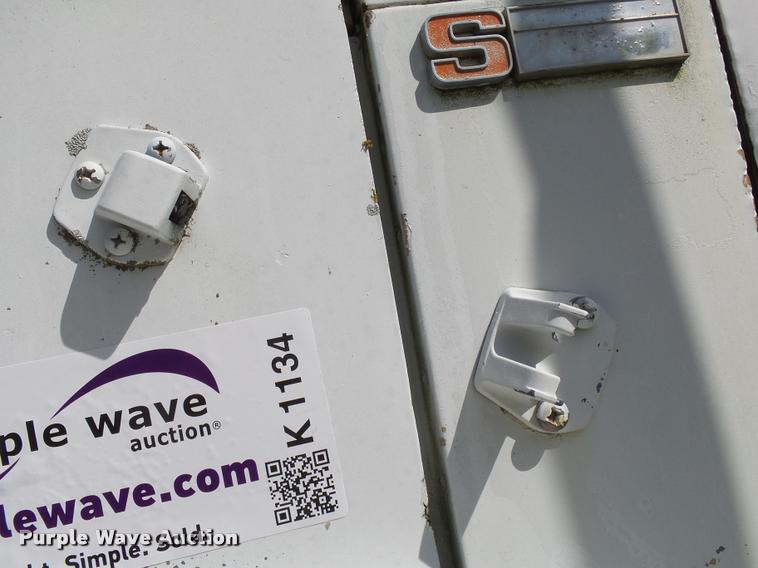 image for item K1134 1981 International semi truck