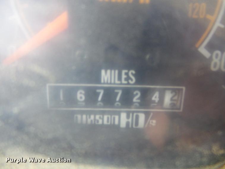 image for item K1134 1981 International semi truck