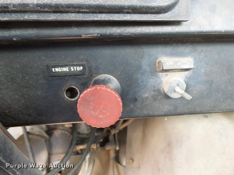 image for item K1134 1981 International semi truck