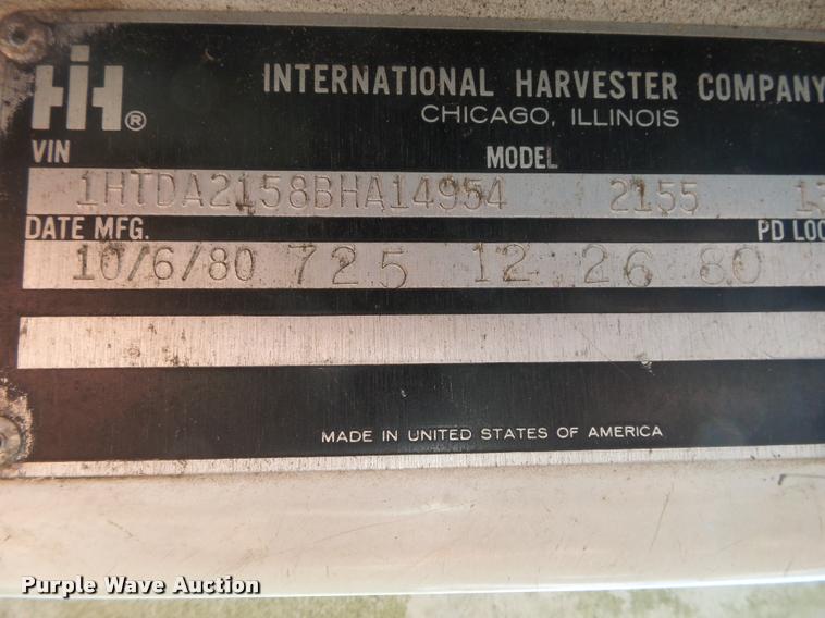 image for item K1134 1981 International semi truck