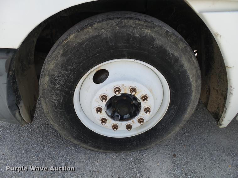 image for item K1135 2003 Freightliner ST120 semi truck