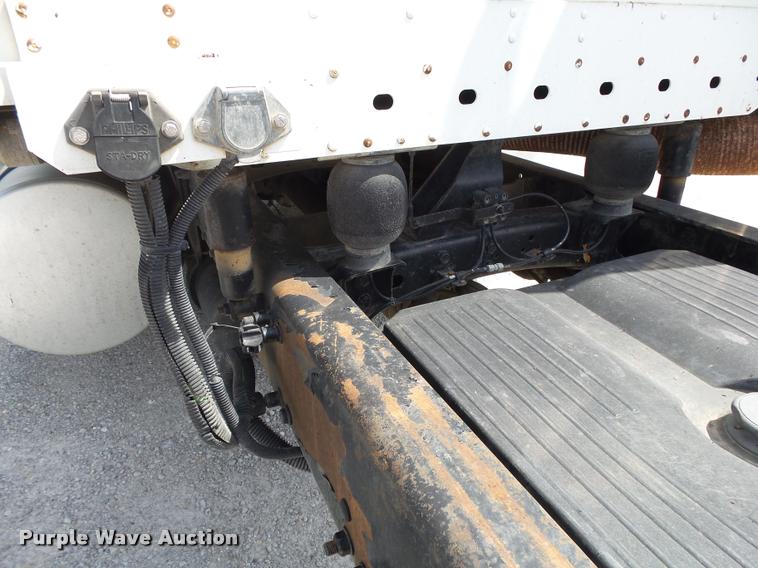 image for item K1135 2003 Freightliner ST120 semi truck