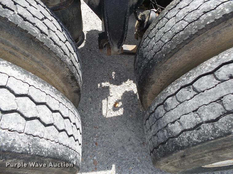 image for item K1135 2003 Freightliner ST120 semi truck