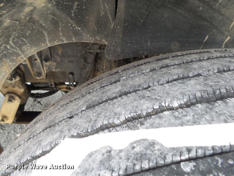 image for item K1135 2003 Freightliner ST120 semi truck