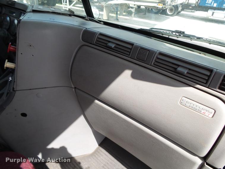 image for item K1135 2003 Freightliner ST120 semi truck