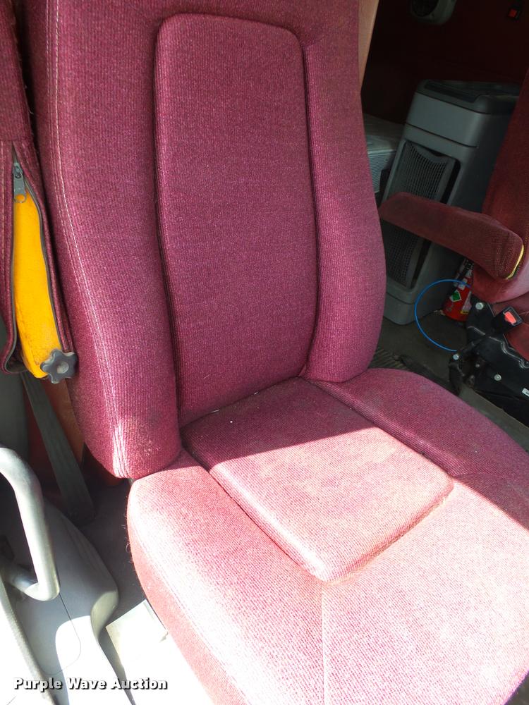 image for item K1135 2003 Freightliner ST120 semi truck