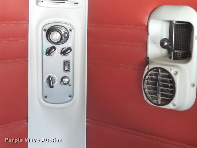 image for item K1135 2003 Freightliner ST120 semi truck