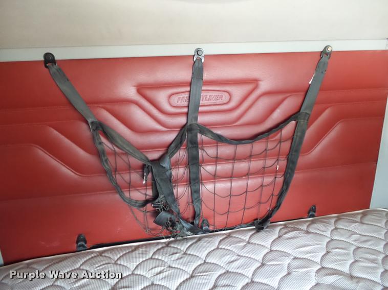 image for item K1135 2003 Freightliner ST120 semi truck