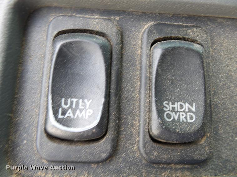 image for item K1135 2003 Freightliner ST120 semi truck